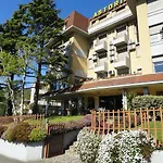 Astoria Hotel 3*