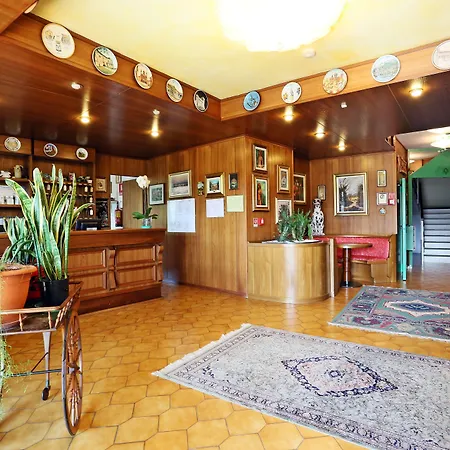 Astoria 3*