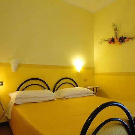 Astoria 3*